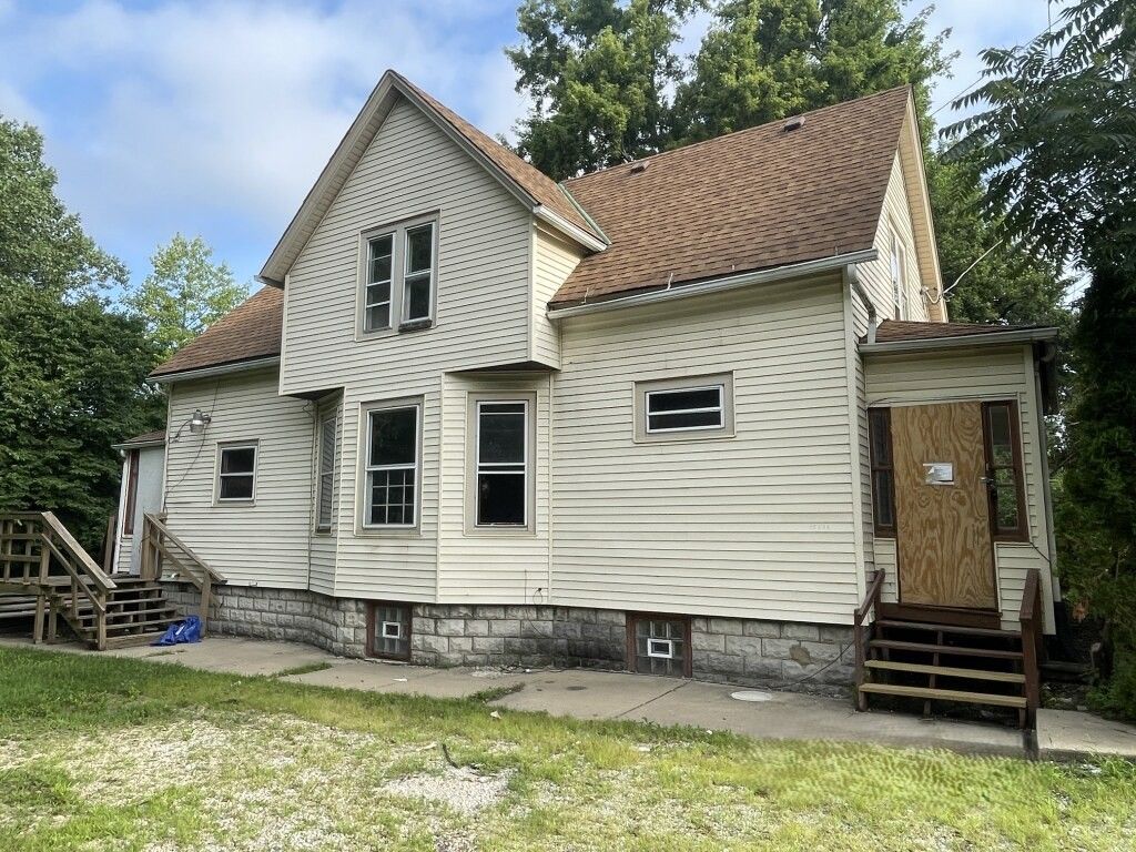 15276 State Street, South Holland, IL 60473