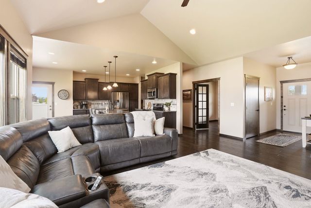 1207 N Augusta Ln, Deer Park, WA 99006