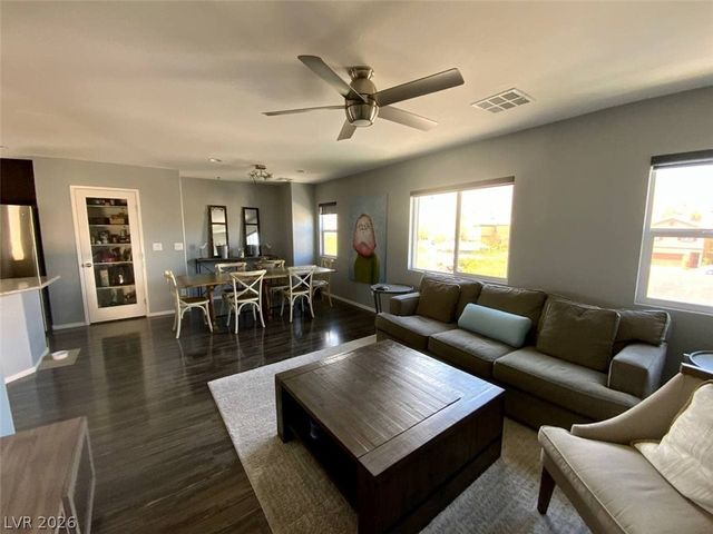 3916 Deluge Drive, Las Vegas, NV 89129