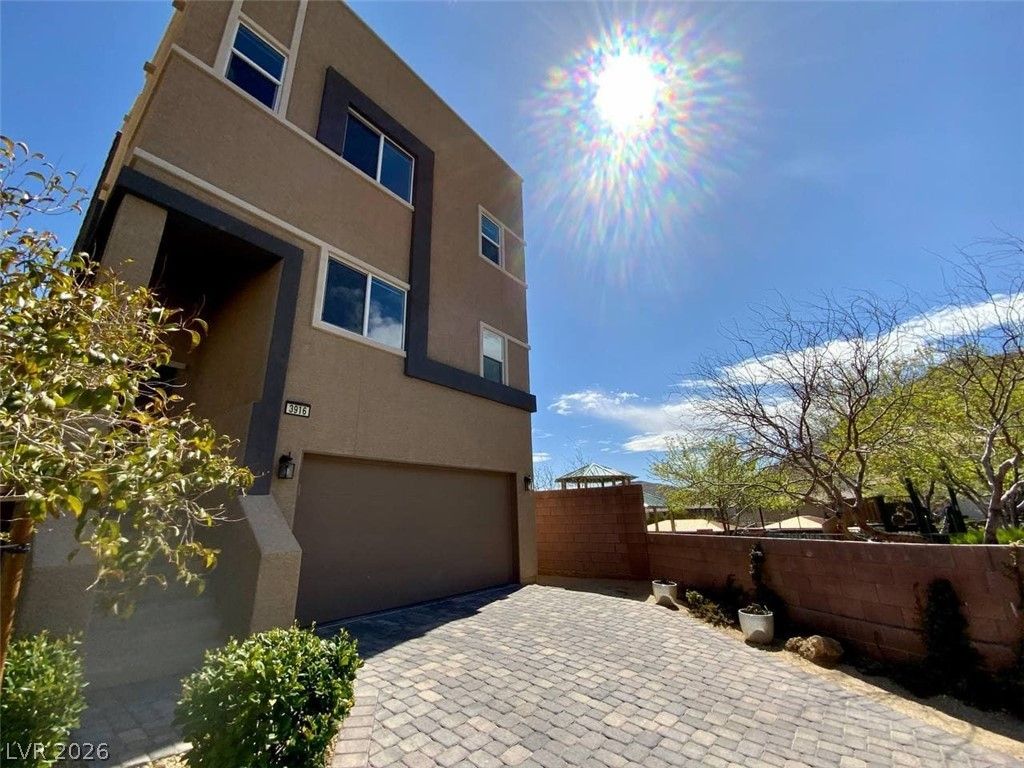3916 Deluge Drive, Las Vegas, NV 89129