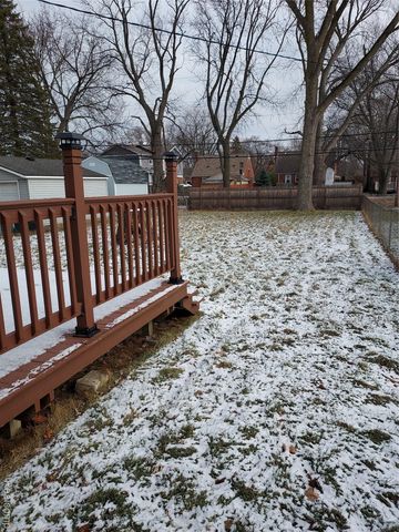 3014 N Vermont Avenue, Royal Oak, MI 48073