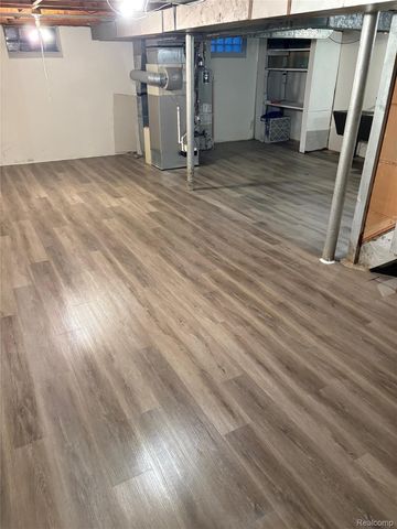 3014 N Vermont Avenue, Royal Oak, MI 48073