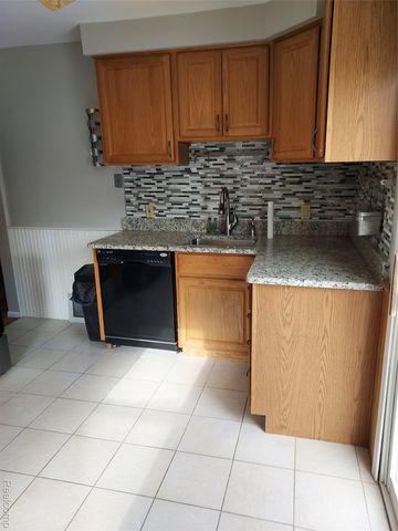 3014 N Vermont Avenue, Royal Oak, MI 48073