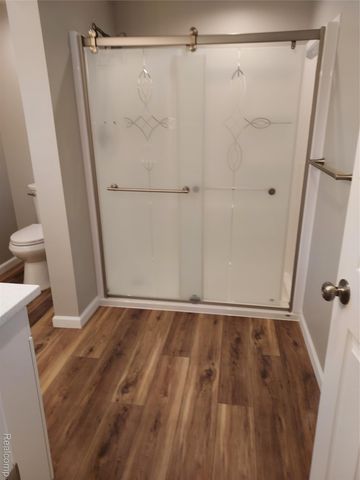 3014 N Vermont Avenue, Royal Oak, MI 48073