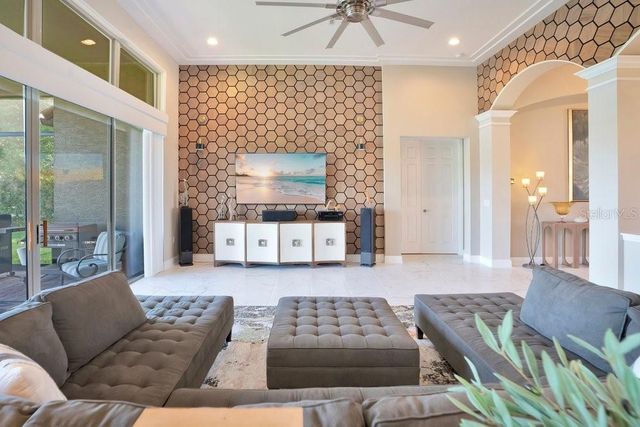 805 RIVIERA BELLA DRIVE, Debary, FL 32713