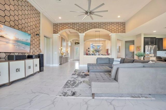 805 RIVIERA BELLA DRIVE, Debary, FL 32713