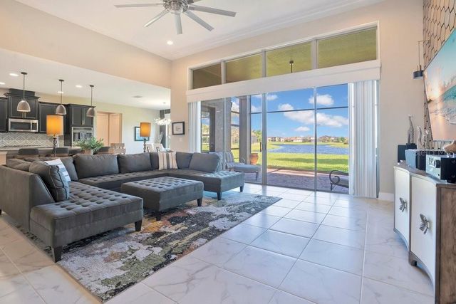 805 RIVIERA BELLA DRIVE, Debary, FL 32713