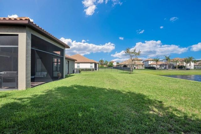 805 RIVIERA BELLA DRIVE, Debary, FL 32713