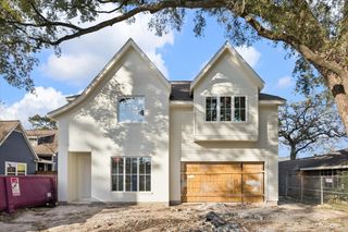 1046 Gardenia Drive, Houston, TX 77018