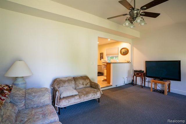 19031 Forrest Hill Drive, Woodhaven, MI 48183