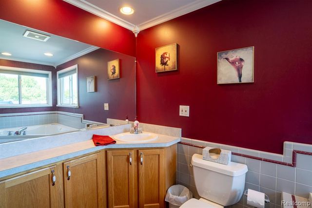 19031 Forrest Hill Drive, Woodhaven, MI 48183