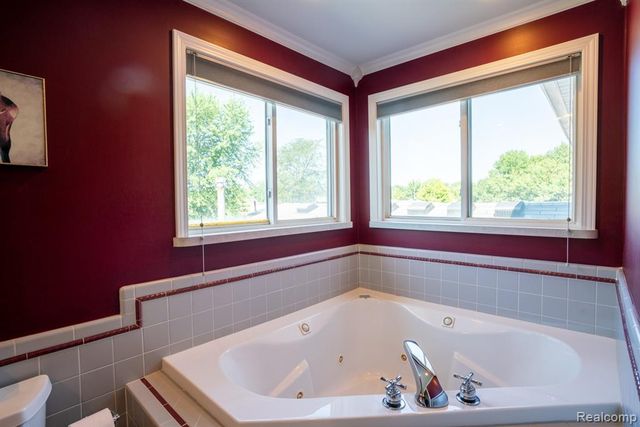 19031 Forrest Hill Drive, Woodhaven, MI 48183