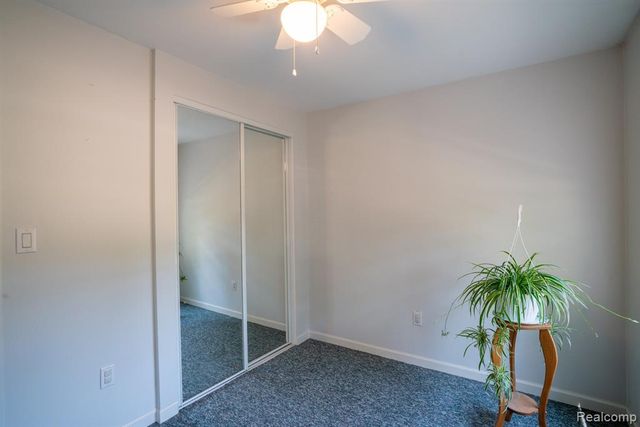 19031 Forrest Hill Drive, Woodhaven, MI 48183