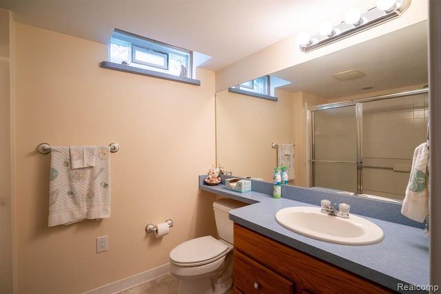 19031 Forrest Hill Drive, Woodhaven, MI 48183