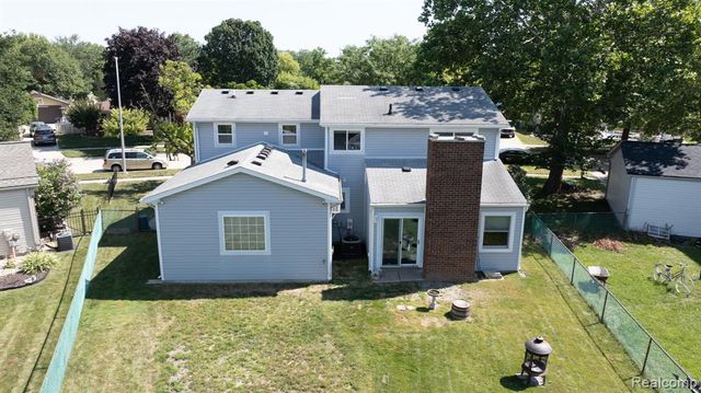 19031 Forrest Hill Drive, Woodhaven, MI 48183