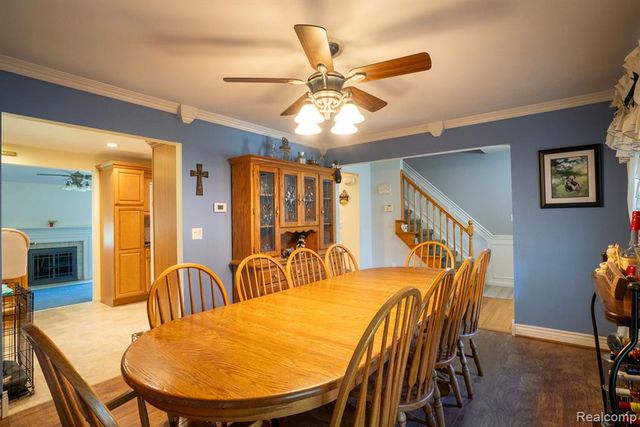 19031 Forrest Hill Drive, Woodhaven, MI 48183