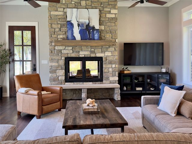 800 King Leonard Court, Scroggins, TX 75480