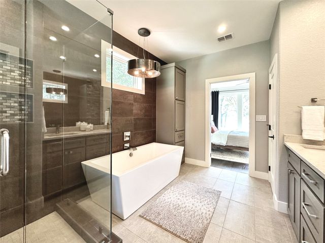 800 King Leonard Court, Scroggins, TX 75480