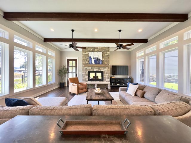 800 King Leonard Court, Scroggins, TX 75480