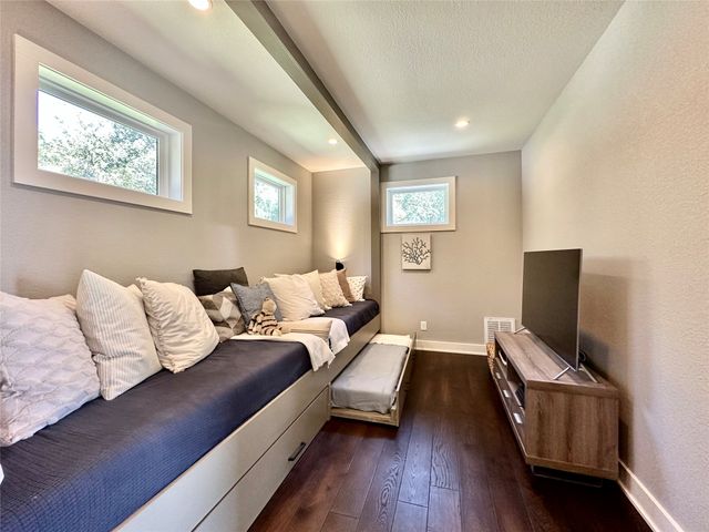 800 King Leonard Court, Scroggins, TX 75480