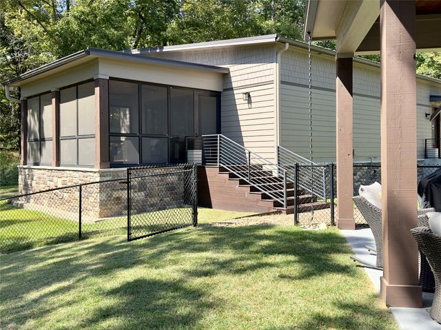 800 King Leonard Court, Scroggins, TX 75480