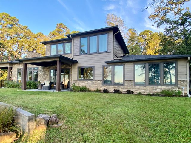 800 King Leonard Court, Scroggins, TX 75480