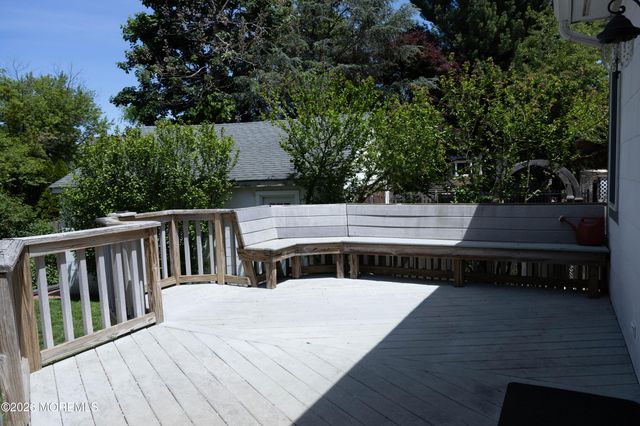 20 Brown Place, Red Bank, NJ 07701