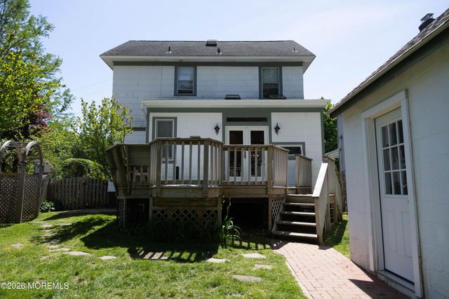 20 Brown Place, Red Bank, NJ 07701