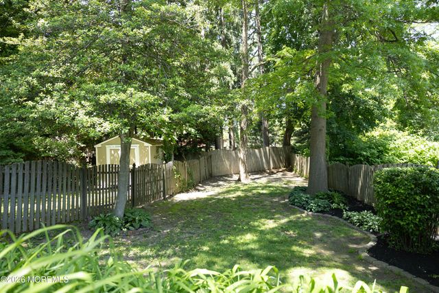 20 Brown Place, Red Bank, NJ 07701