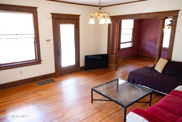 20 Brown Place, Red Bank, NJ 07701