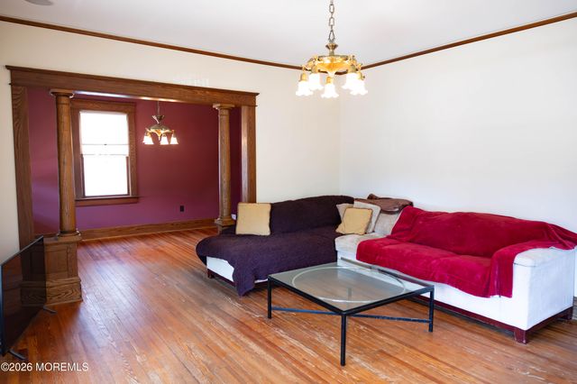 20 Brown Place, Red Bank, NJ 07701