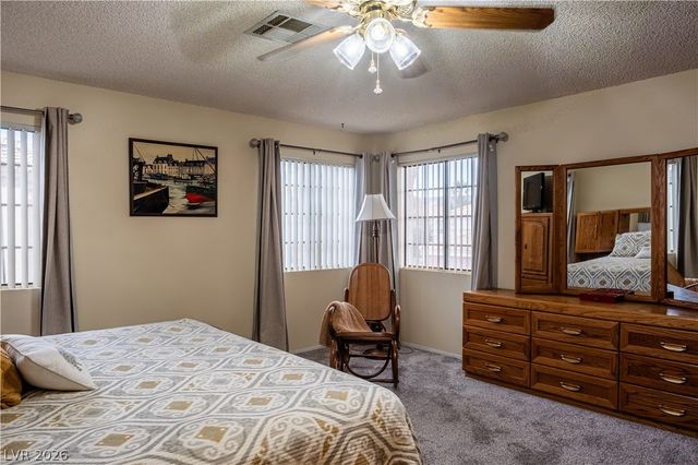 2820 South Swallow Point Circle, Las Vegas, NV 89117
