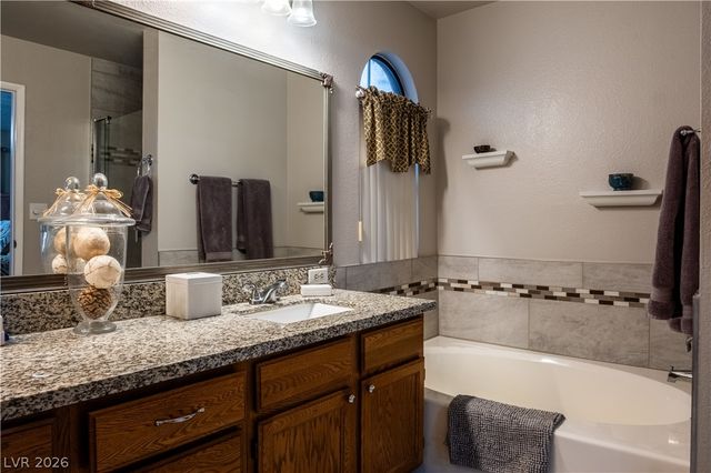 2820 South Swallow Point Circle, Las Vegas, NV 89117