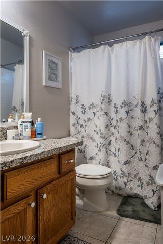 2820 South Swallow Point Circle, Las Vegas, NV 89117