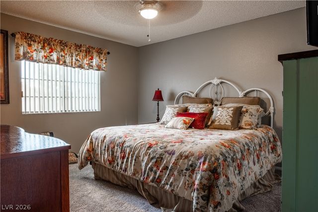 2820 South Swallow Point Circle, Las Vegas, NV 89117