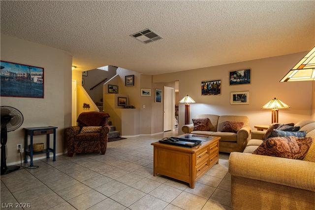2820 South Swallow Point Circle, Las Vegas, NV 89117