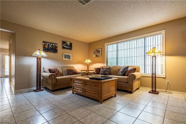 2820 South Swallow Point Circle, Las Vegas, NV 89117