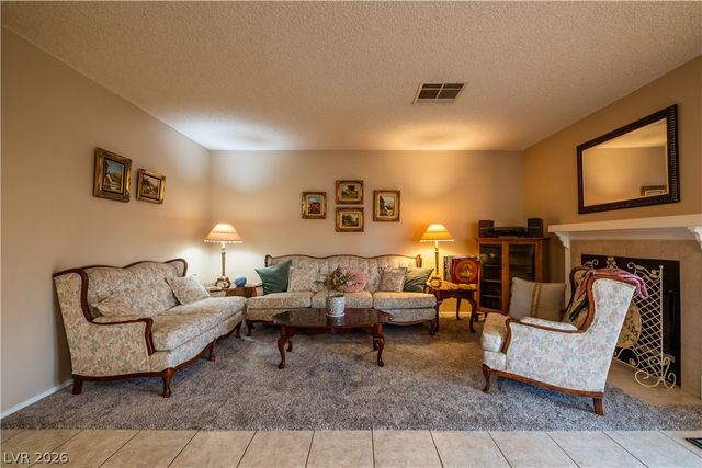 2820 South Swallow Point Circle, Las Vegas, NV 89117