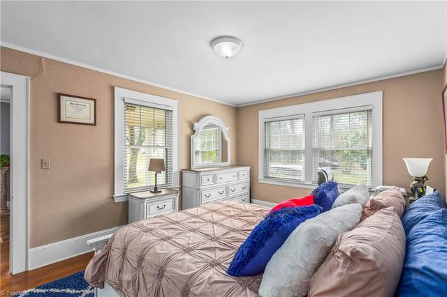 1916 Guilford College Road, Jamestown, NC 27282