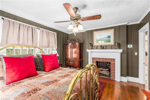 1916 Guilford College Road, Jamestown, NC 27282