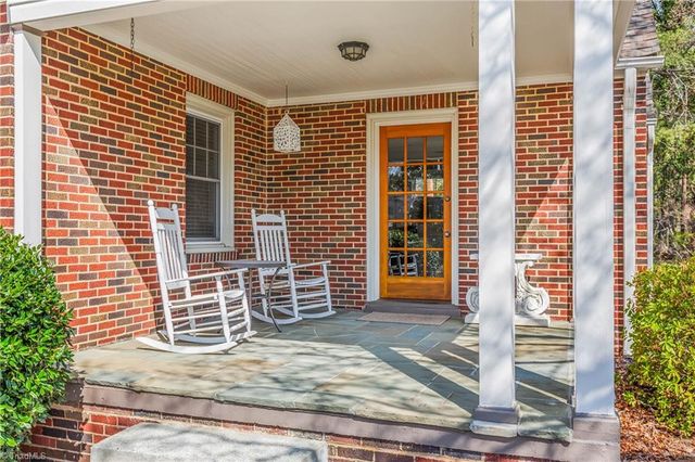 1916 Guilford College Road, Jamestown, NC 27282