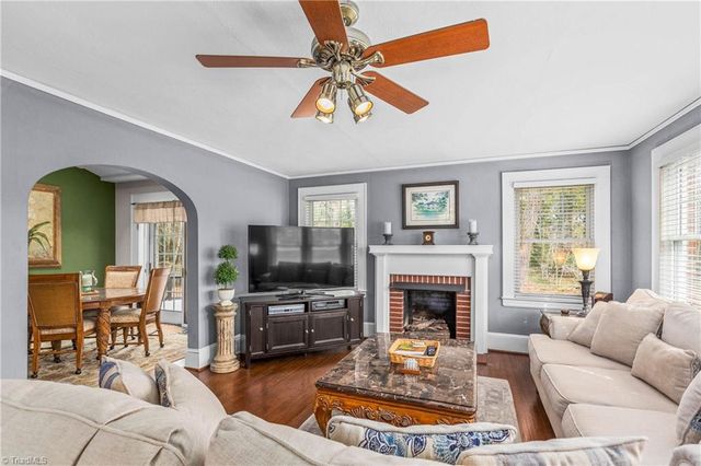 1916 Guilford College Road, Jamestown, NC 27282