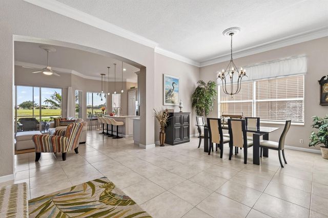 332 NW Stratford Lane, Port St. Lucie, FL 34983