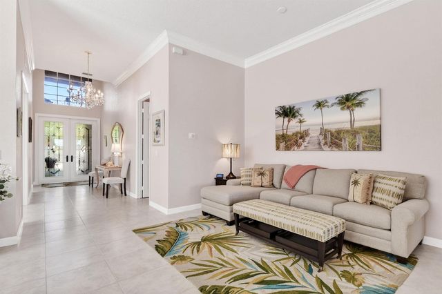 332 NW Stratford Lane, Port St. Lucie, FL 34983