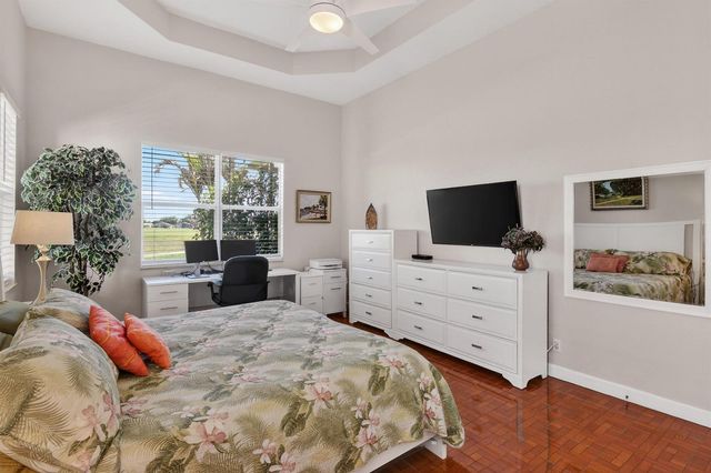 332 NW Stratford Lane, Port St. Lucie, FL 34983