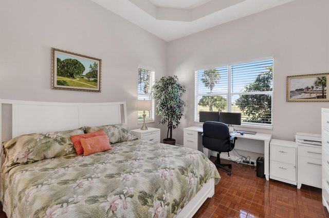 332 NW Stratford Lane, Port St. Lucie, FL 34983