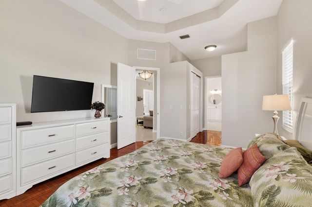 332 NW Stratford Lane, Port St. Lucie, FL 34983