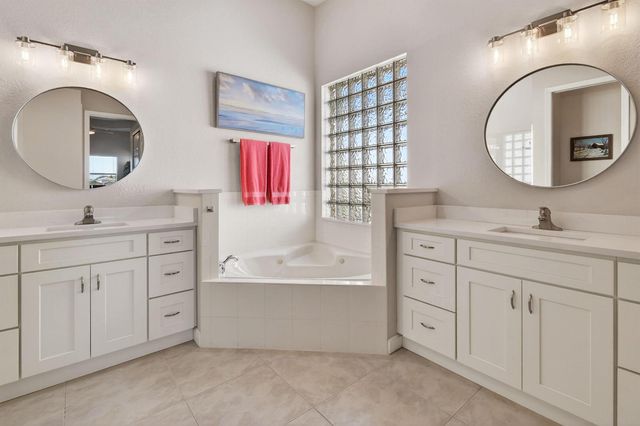 332 NW Stratford Lane, Port St. Lucie, FL 34983
