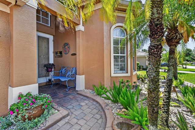 332 NW Stratford Lane, Port St. Lucie, FL 34983
