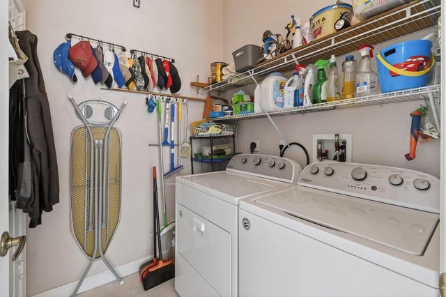 332 NW Stratford Lane, Port St. Lucie, FL 34983